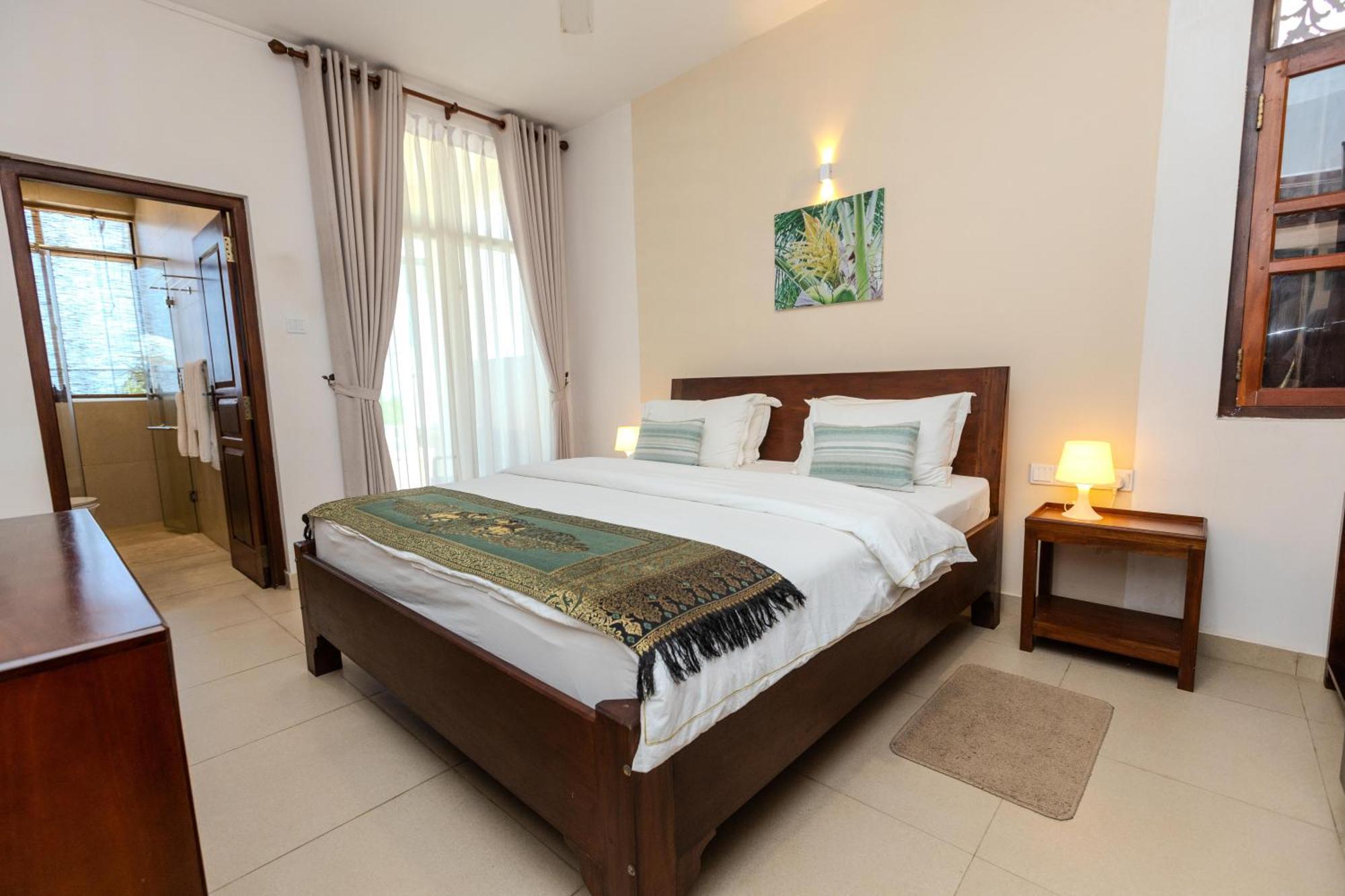 House By The Sea Hikka Hotell Hikkaduwa Exteriör bild
